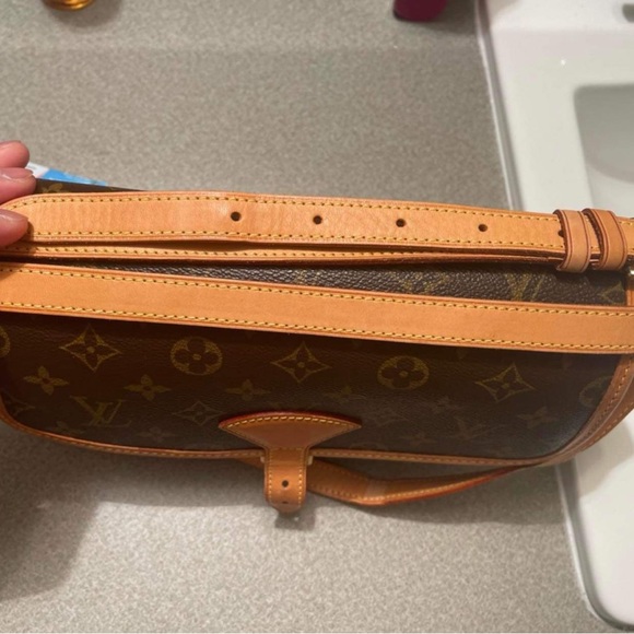 Louis vuitton sologne pm - Picture 4 of 9